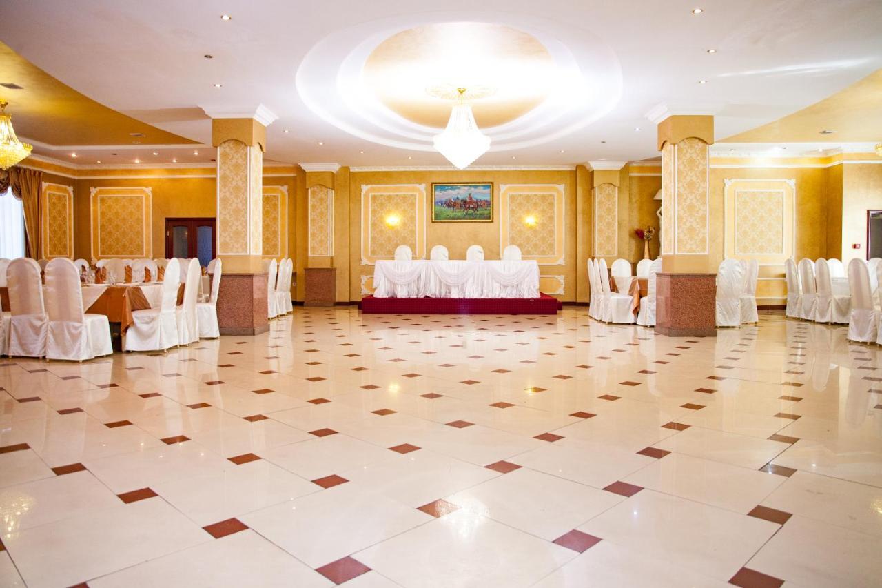 Ak Samal Hotel Karagandy Exterior foto